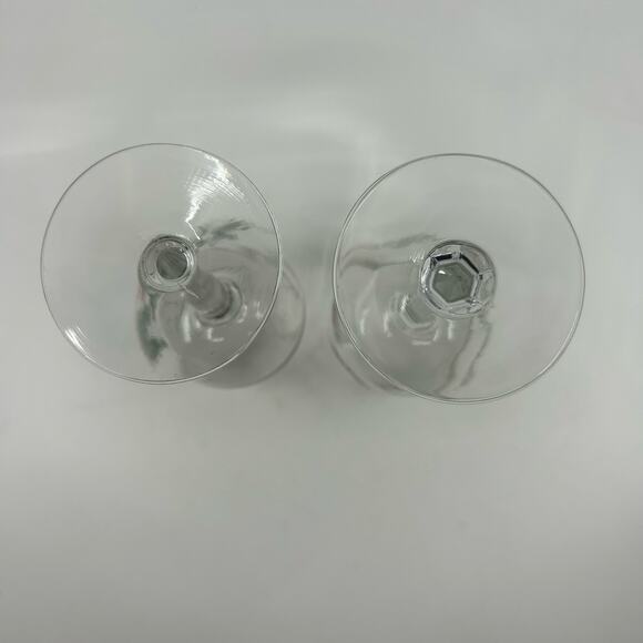 Libbey Christmas Stemware Glasses 2 Festive Vintage Holly and Berry Wine Glasses - Picture 5 of 5